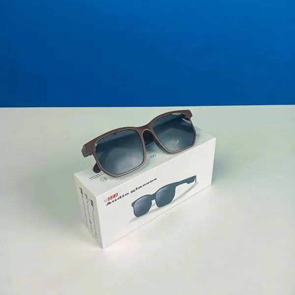 Usea Smart Glasses Audio Bluetooth Sunglasses-Brown Color